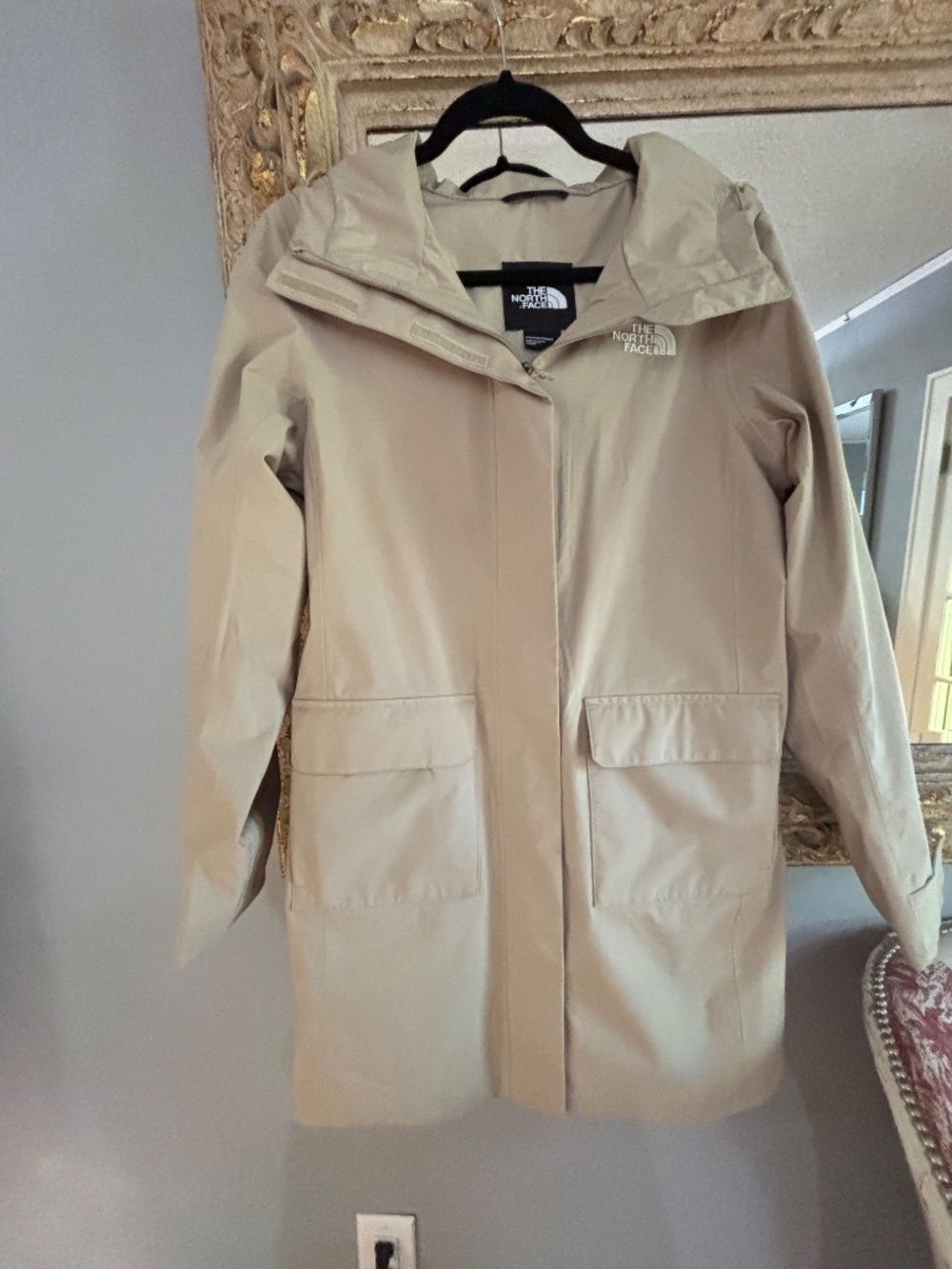NORTH FACE WOMEN'S CITY BREEZE RAIN PARKA II SIZE SMALL